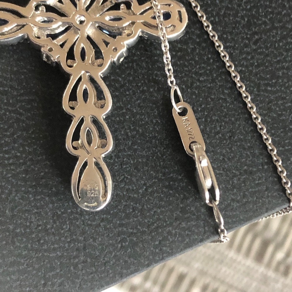 Blue sapphire and Diamond cross necklace - Picture 7 of 10